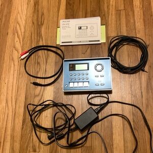 TASCAM CD-VT2 Portable CD Music & Voice Trainer CD Player W/ Cords & Manual